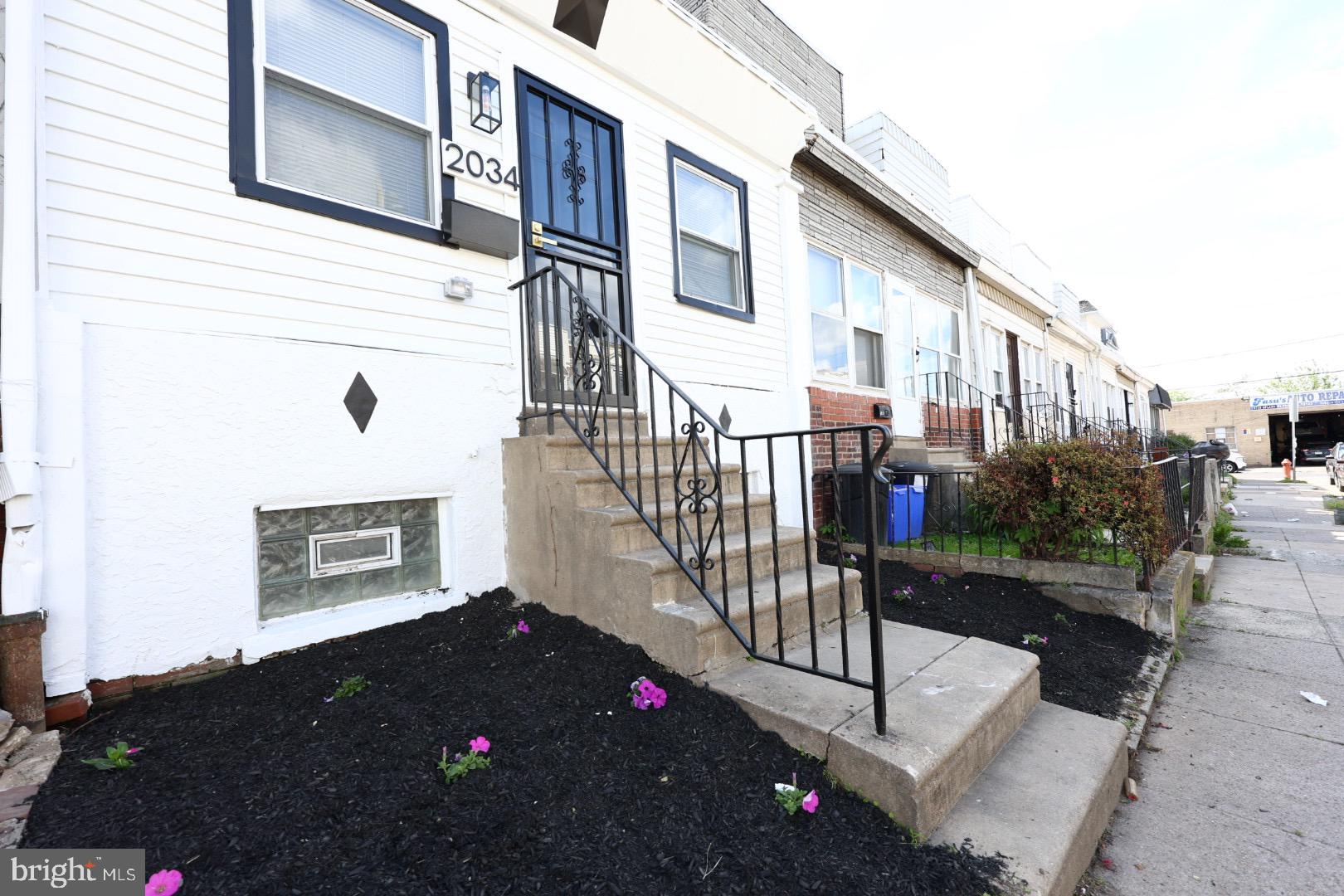 ELMWOOD PARK - Residential