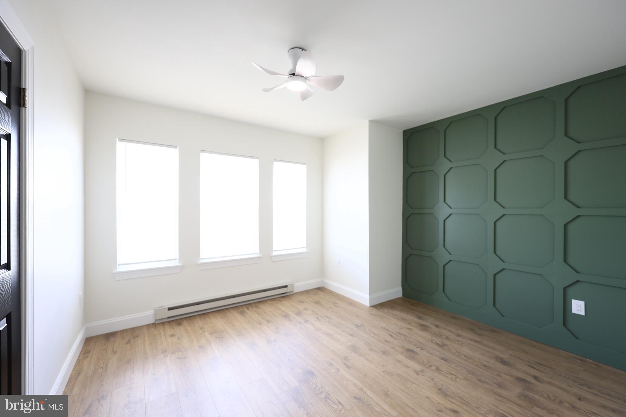ELMWOOD PARK - Residential