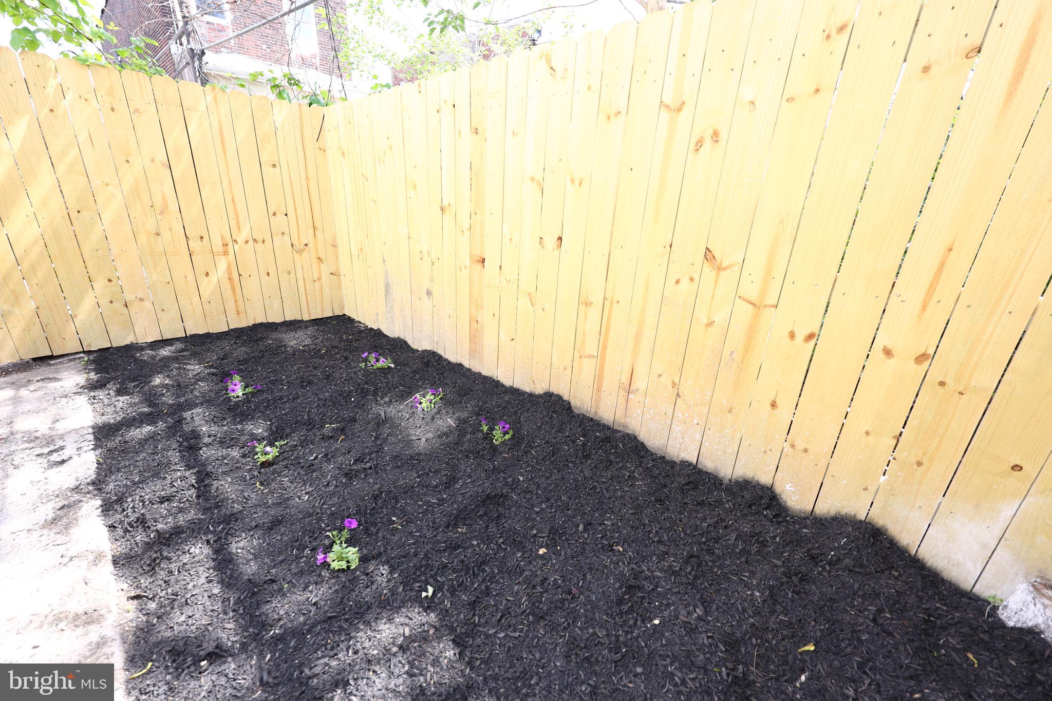 ELMWOOD PARK - Residential