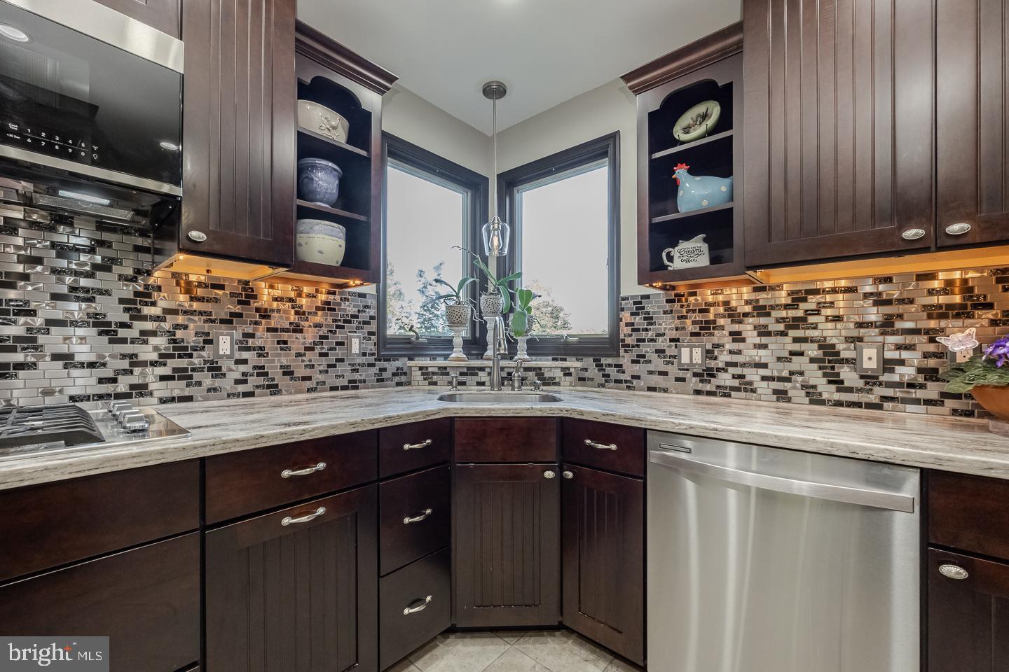 SUMMIT RIDGE - Residential