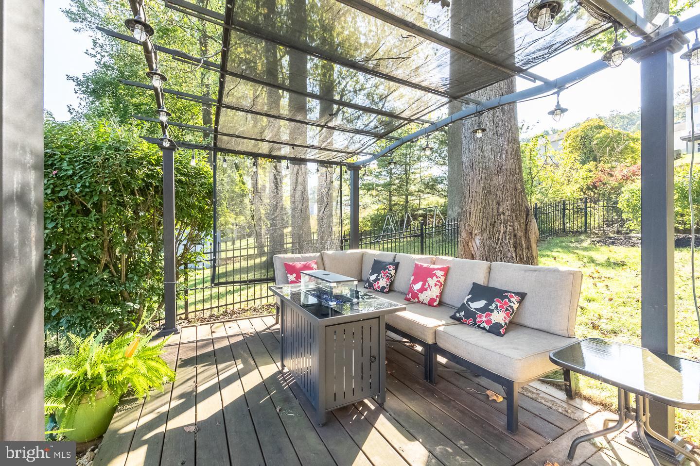 SUMMIT RIDGE - Residential