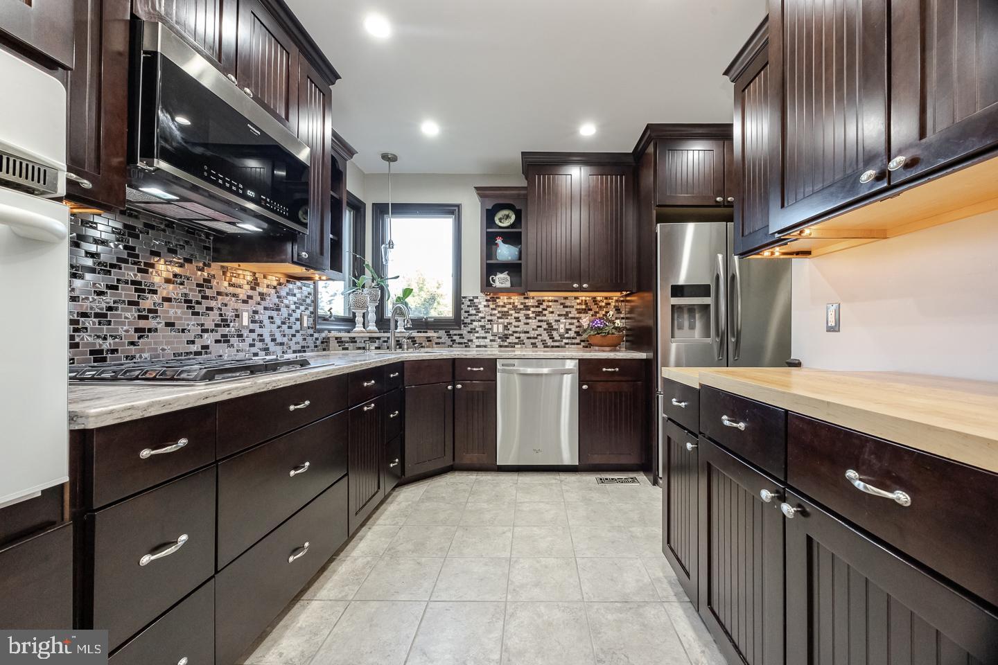 SUMMIT RIDGE - Residential