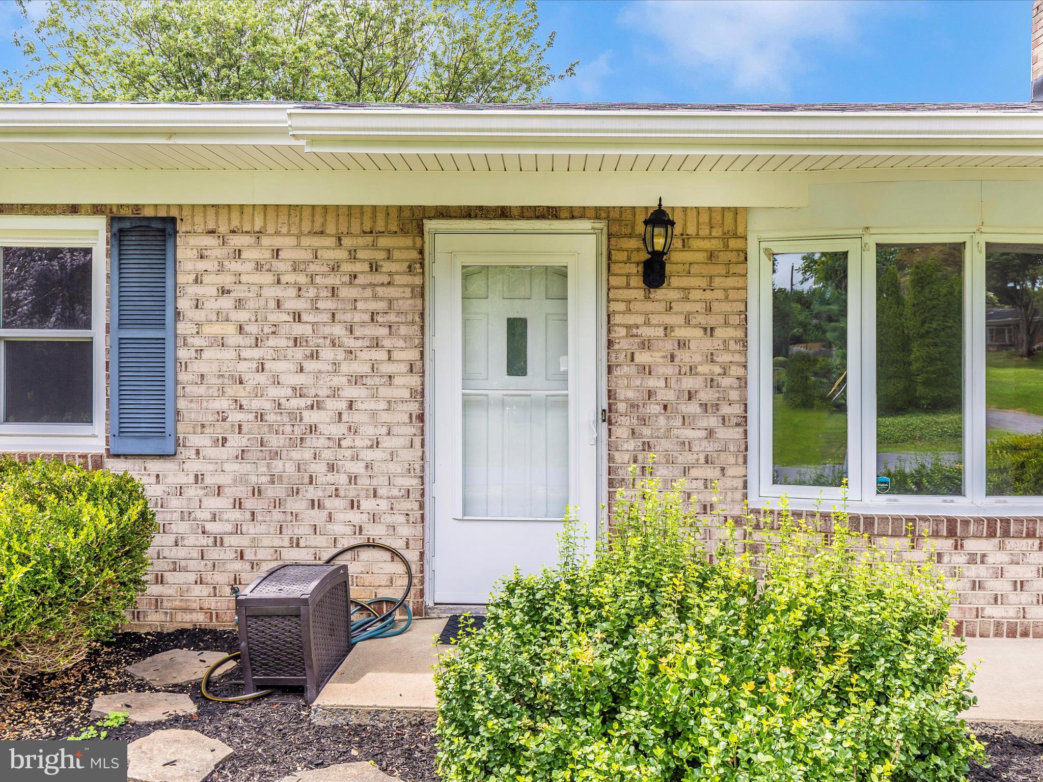 22128 PIKESIDE DRIVE
