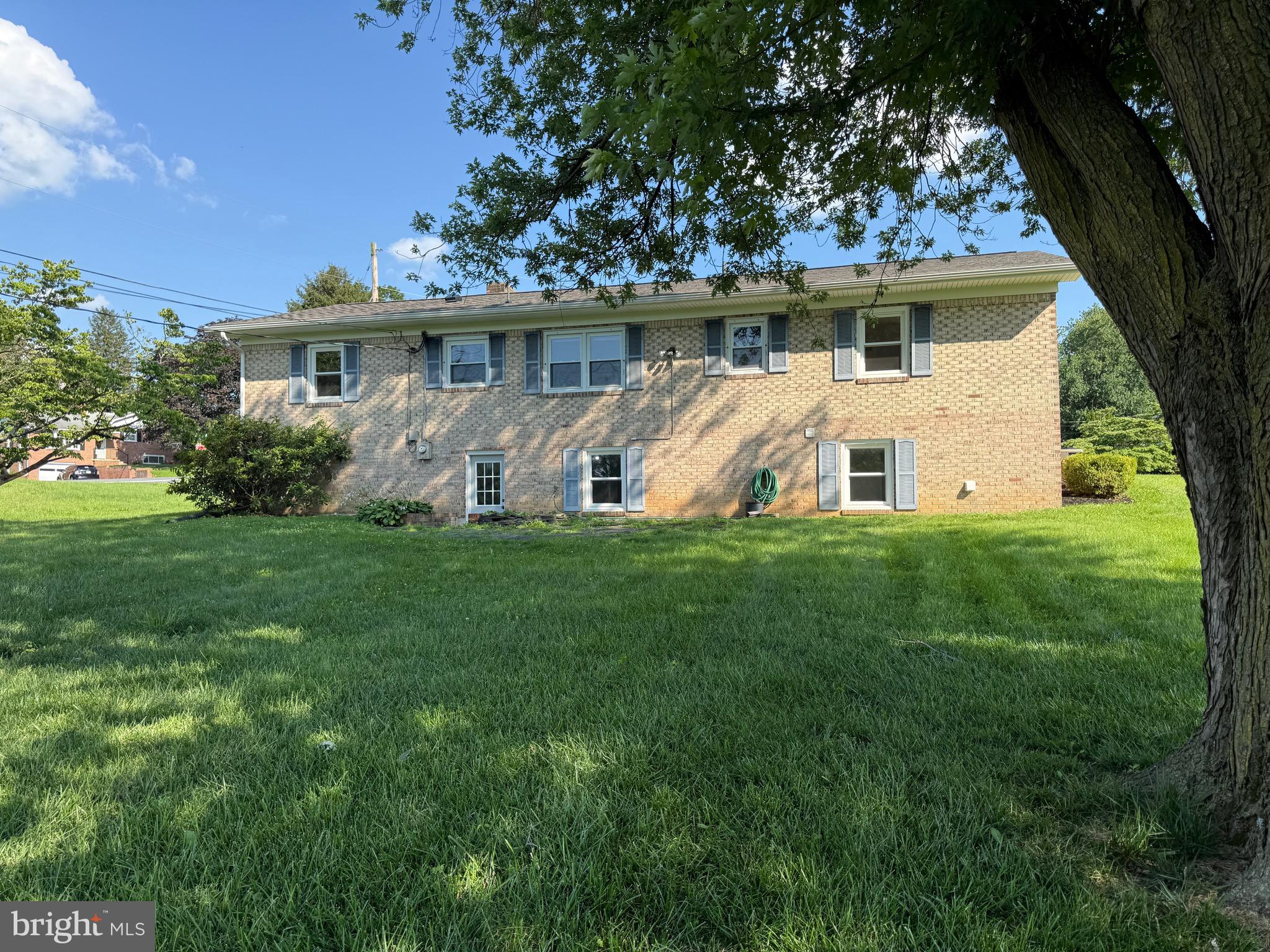 22128 PIKESIDE DRIVE