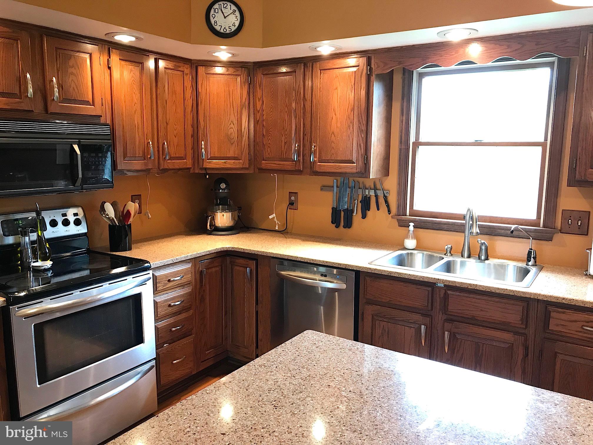 LAUREL HILLS - Residential