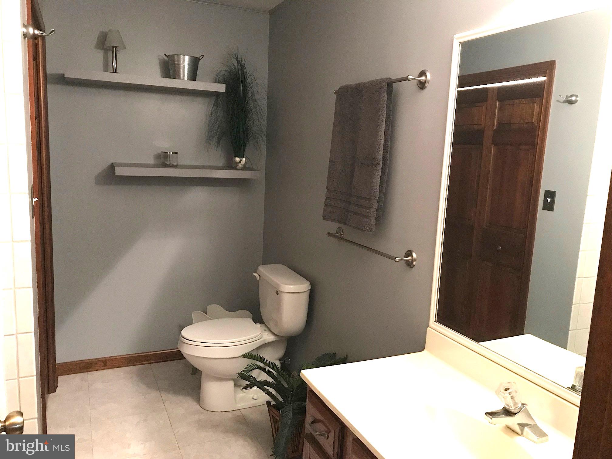 LAUREL HILLS - Residential