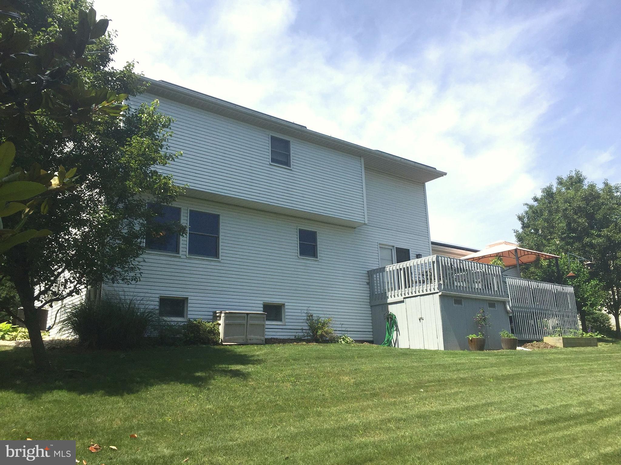 LAUREL HILLS - Residential