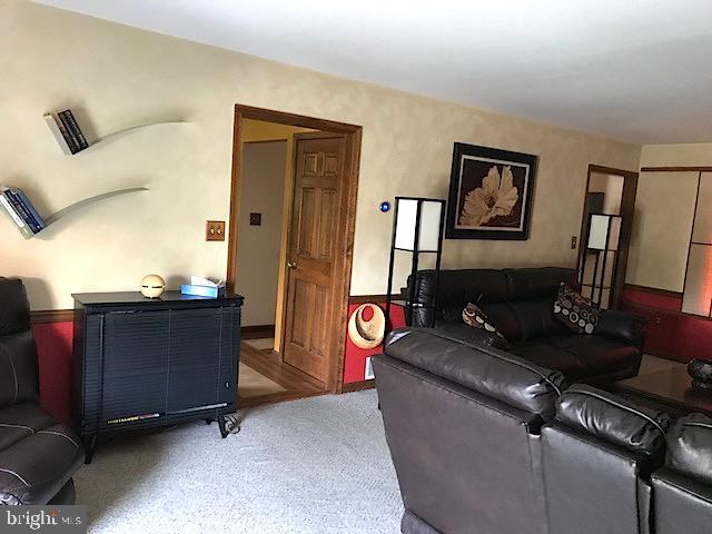 LAUREL HILLS - Residential
