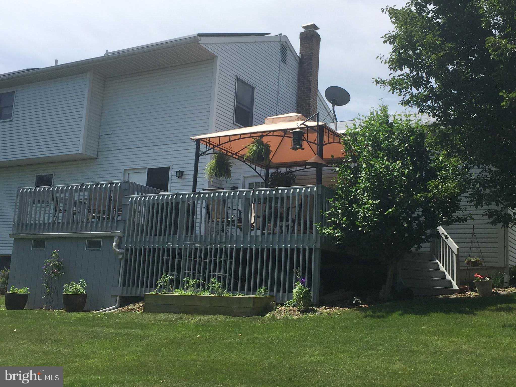 LAUREL HILLS - Residential