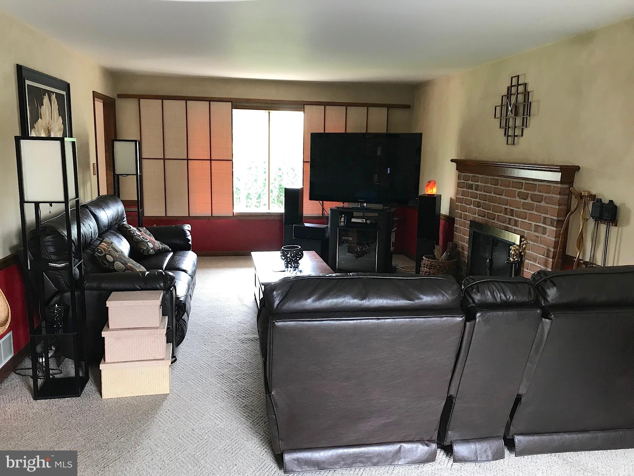 LAUREL HILLS - Residential