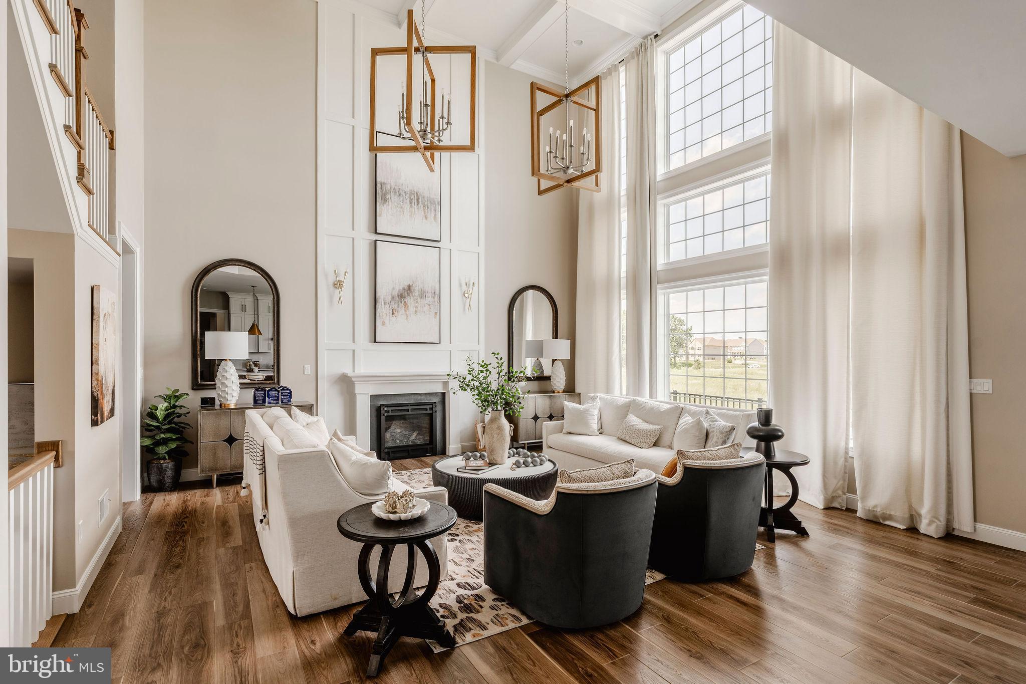 LEXINGTON POINTE - Residential