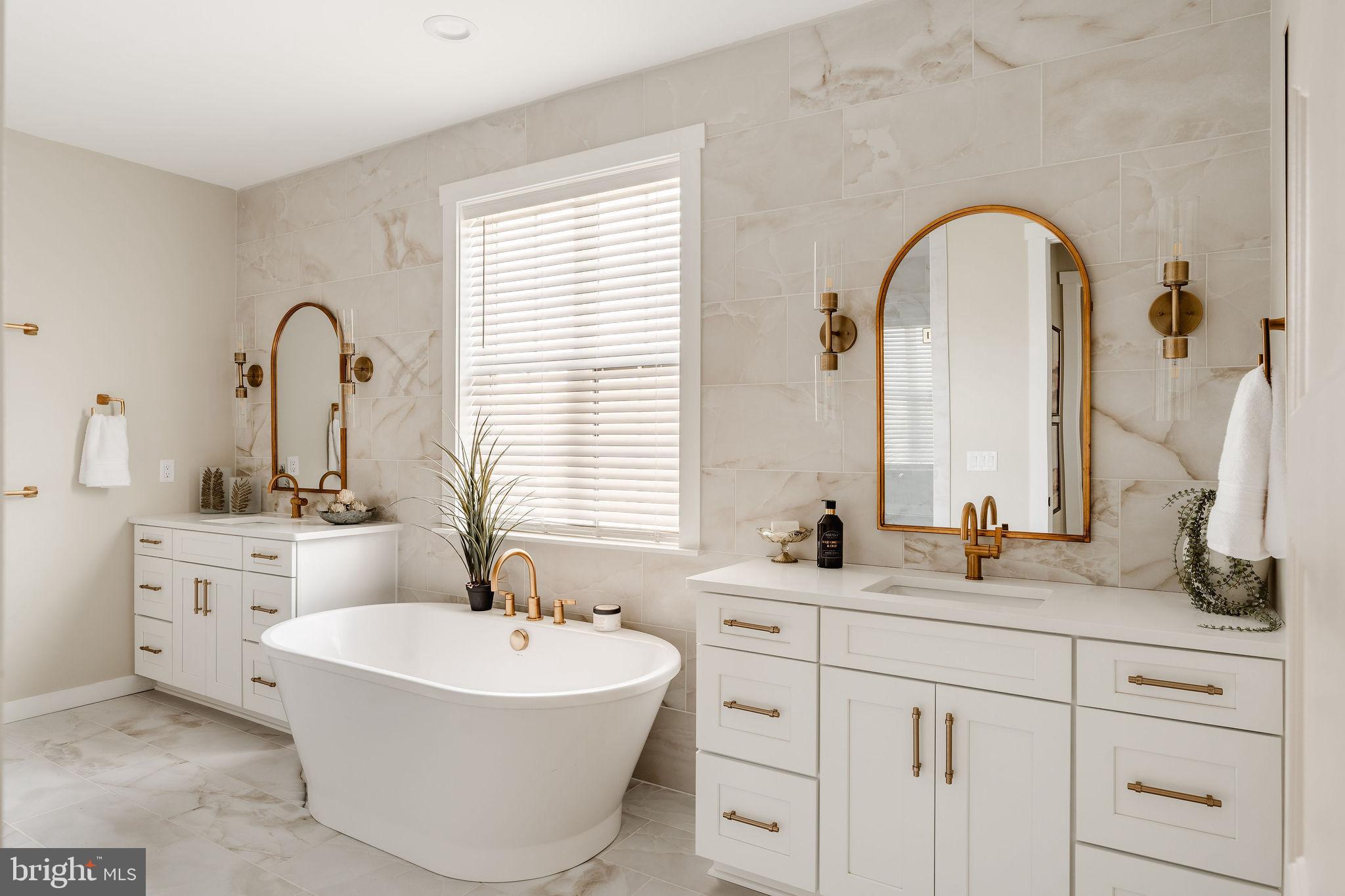 LEXINGTON POINTE - Residential