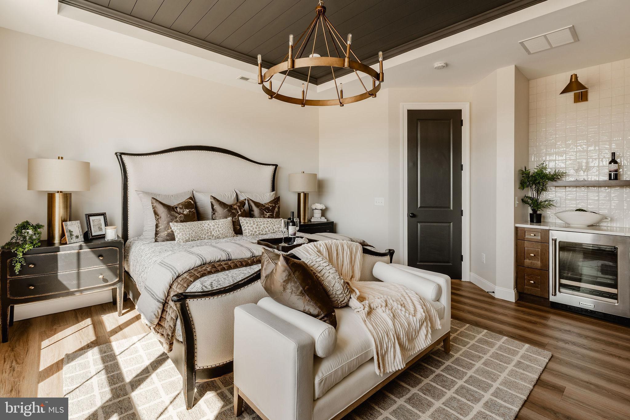 LEXINGTON POINTE - Residential