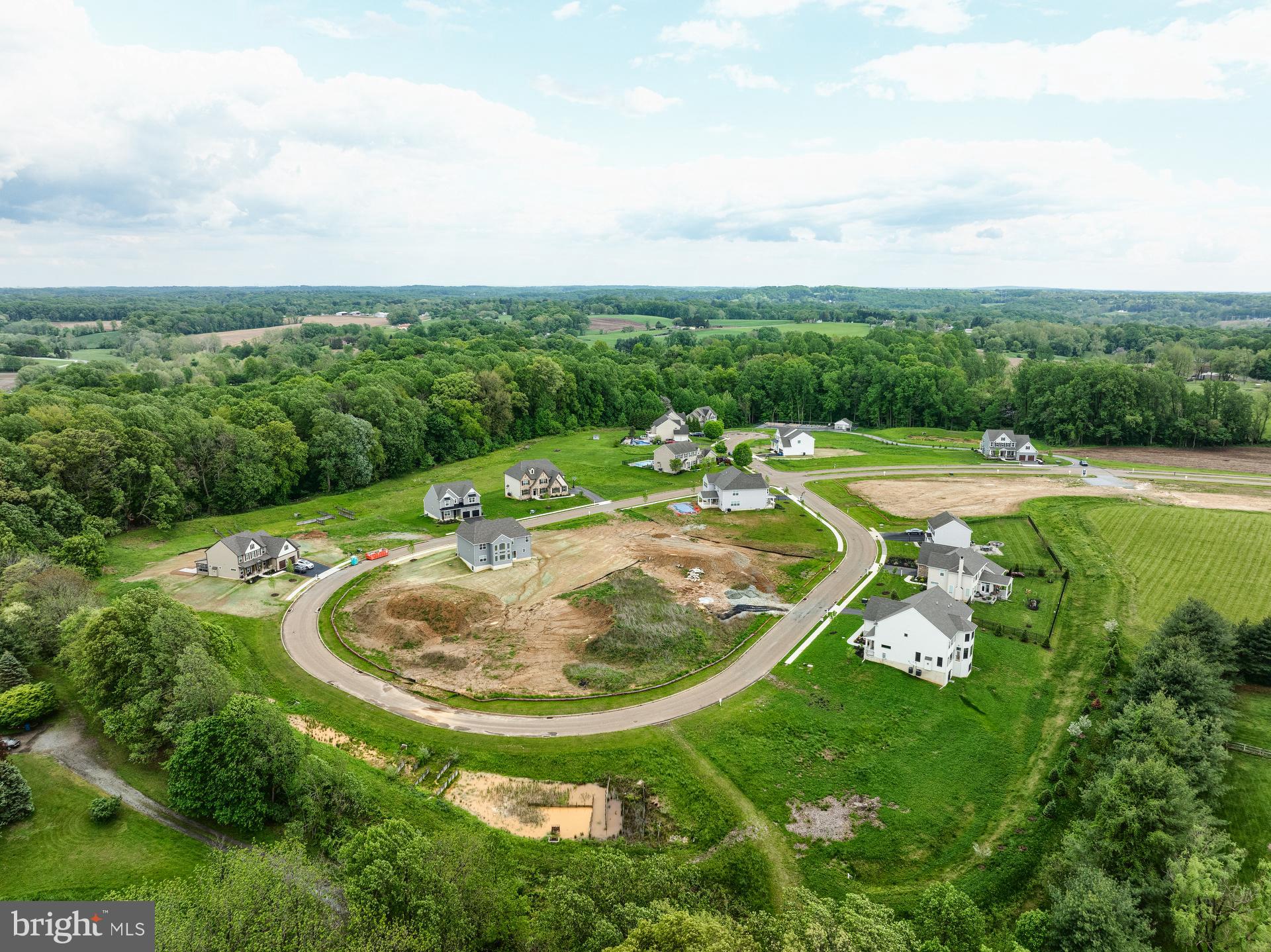 LEXINGTON POINTE - Residential