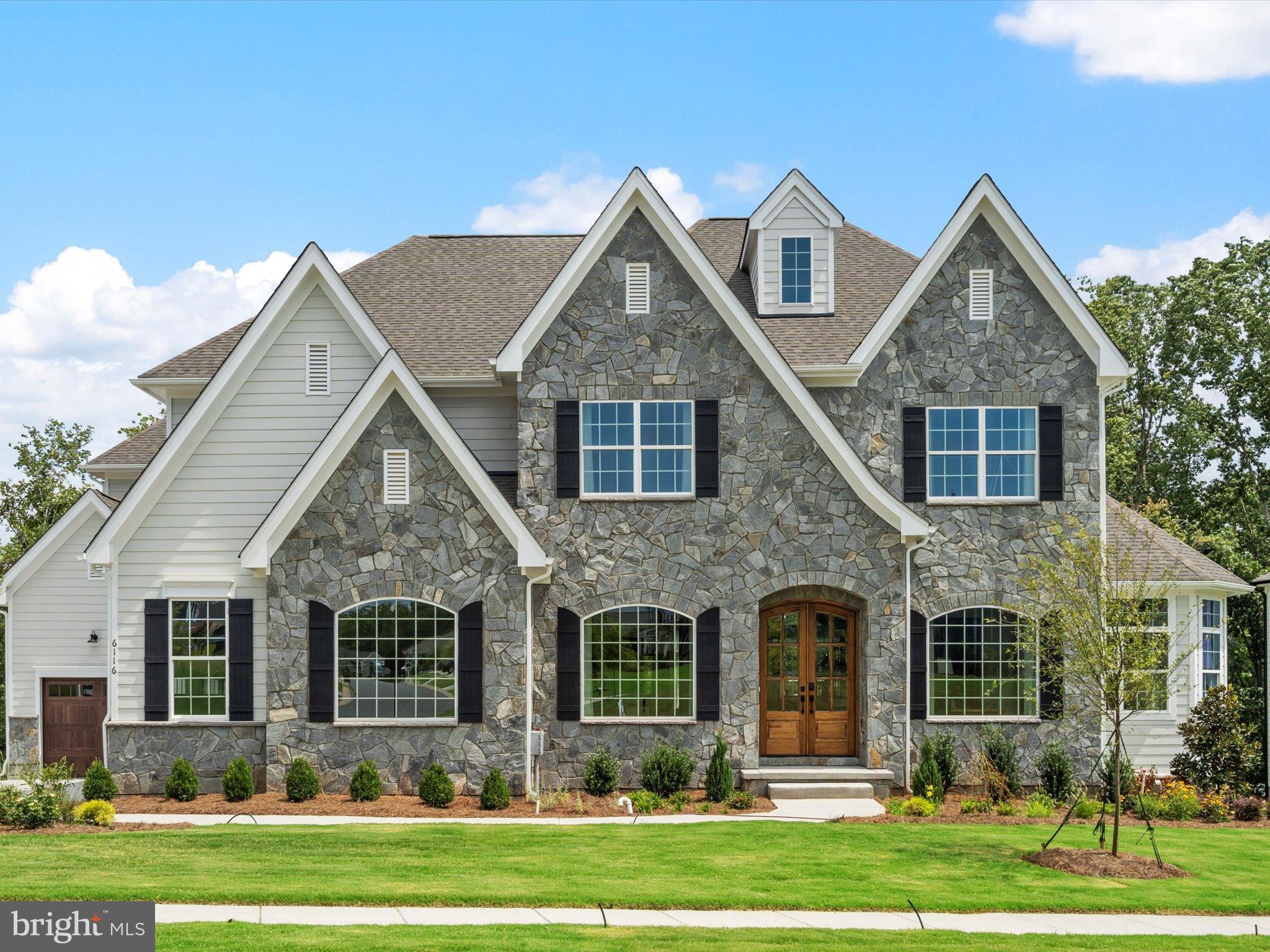 LEXINGTON POINTE - Residential