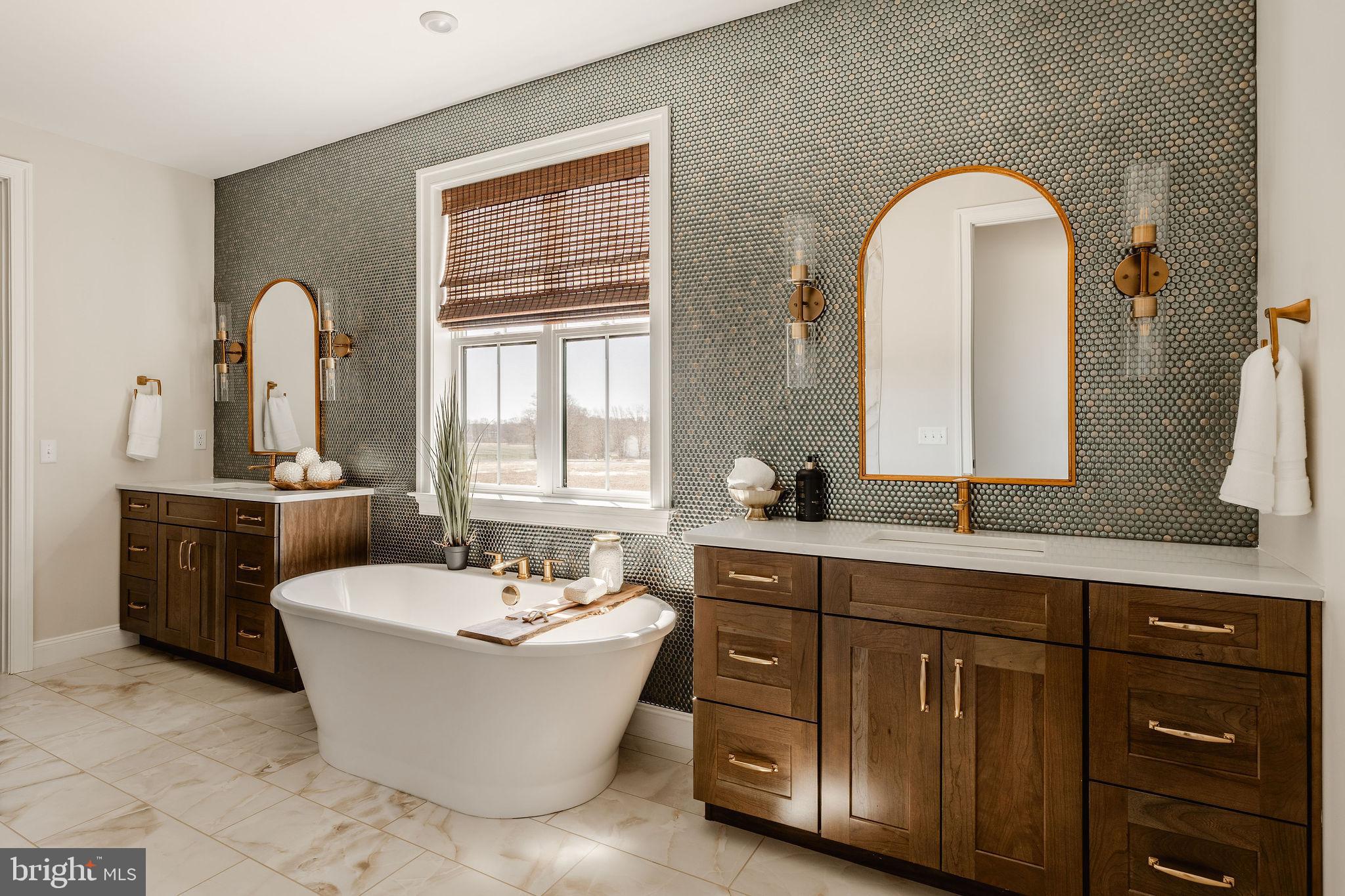 LEXINGTON POINTE - Residential