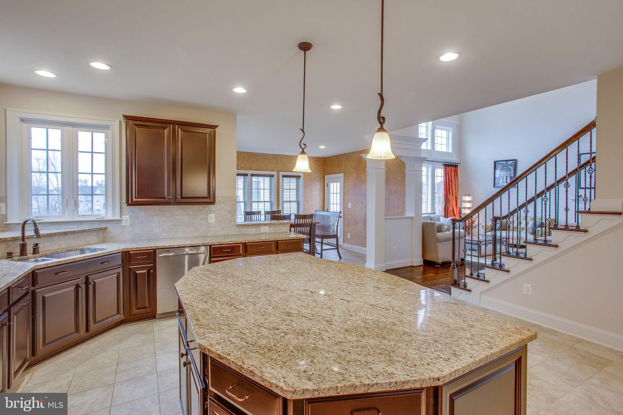 SEVEN HILLS - Residential