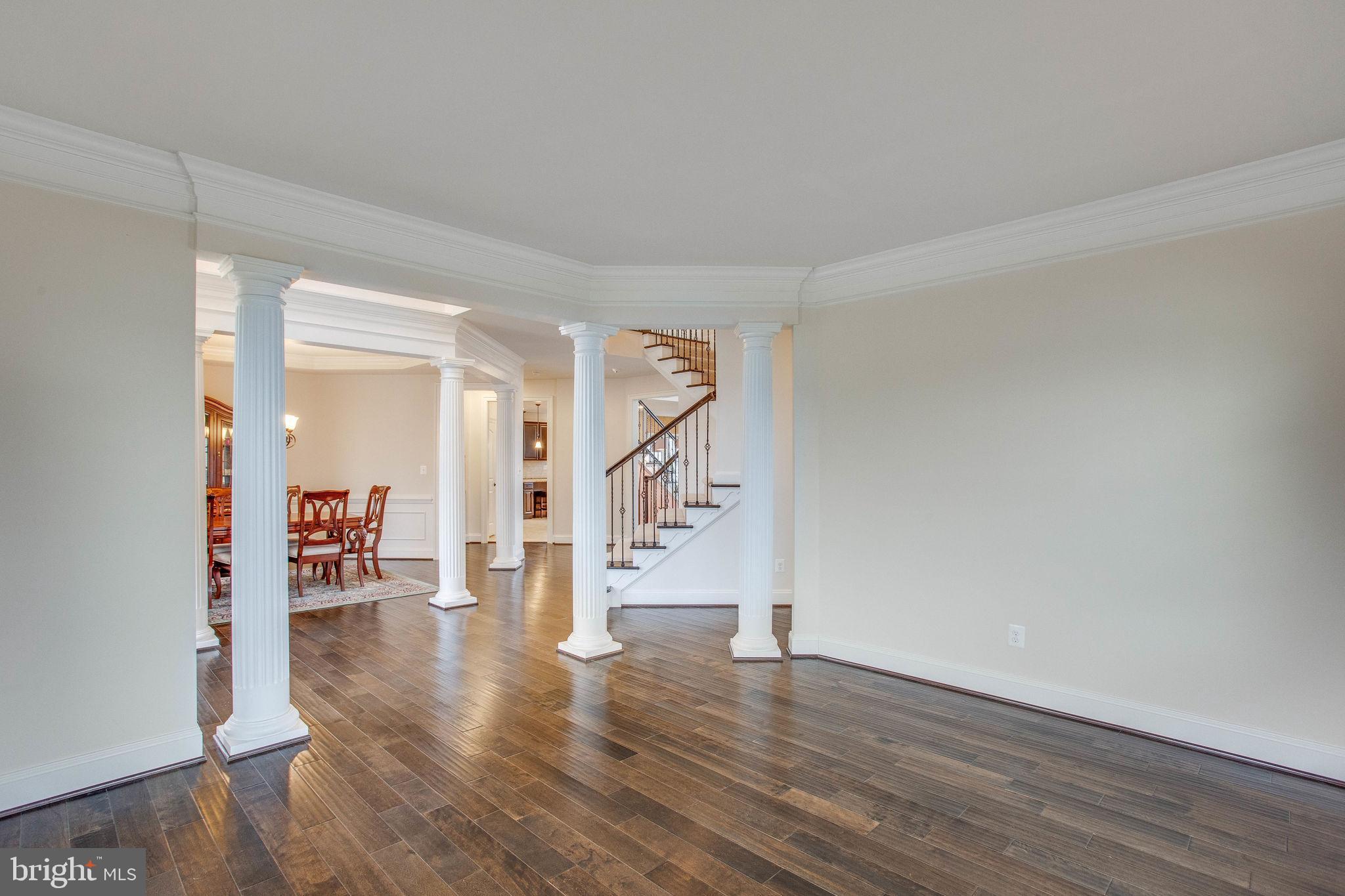 SEVEN HILLS - Residential