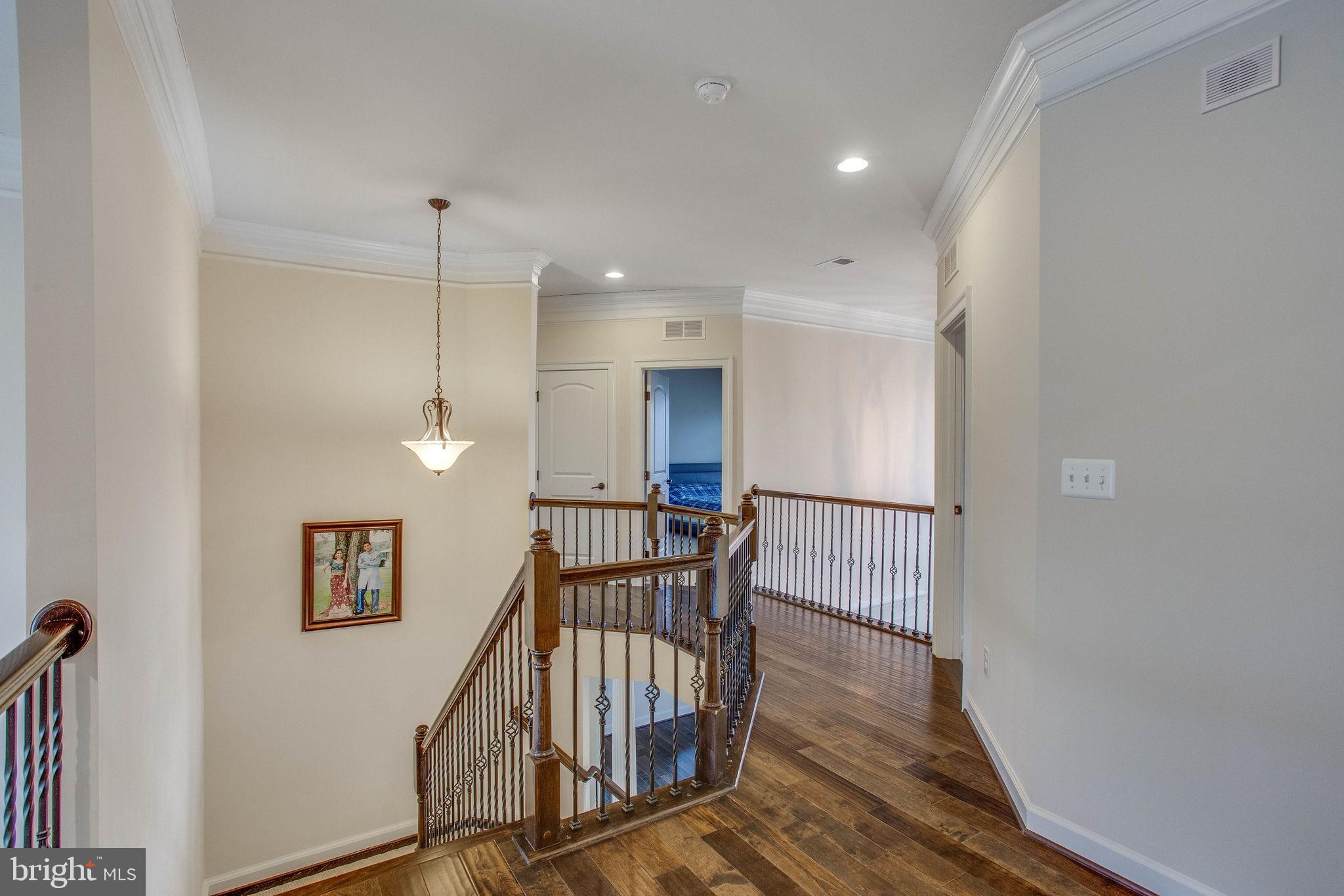 SEVEN HILLS - Residential