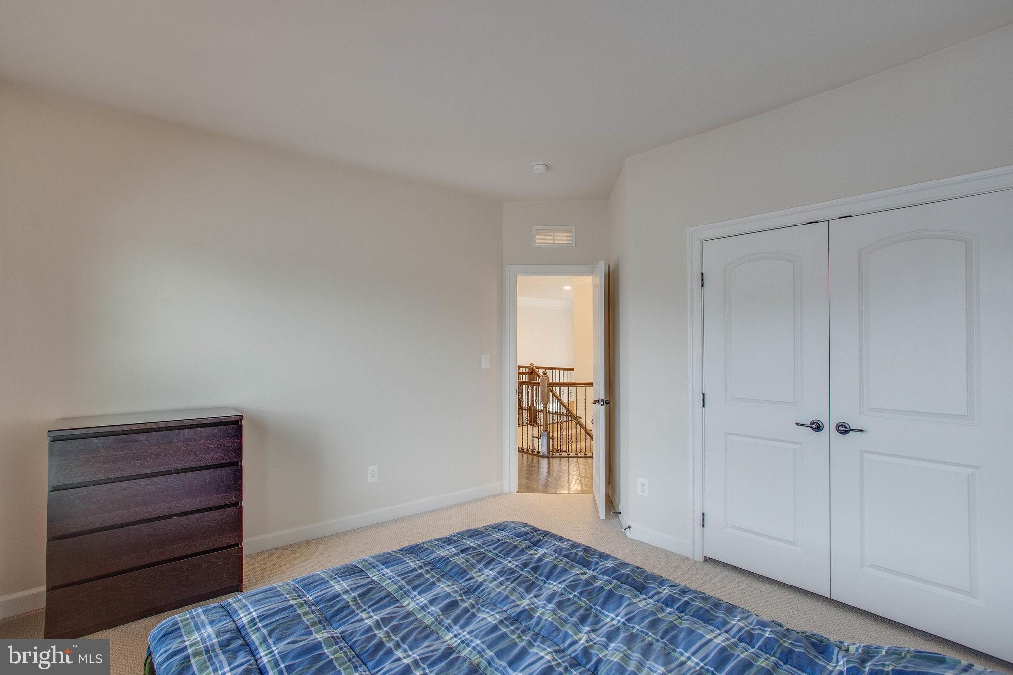 SEVEN HILLS - Residential