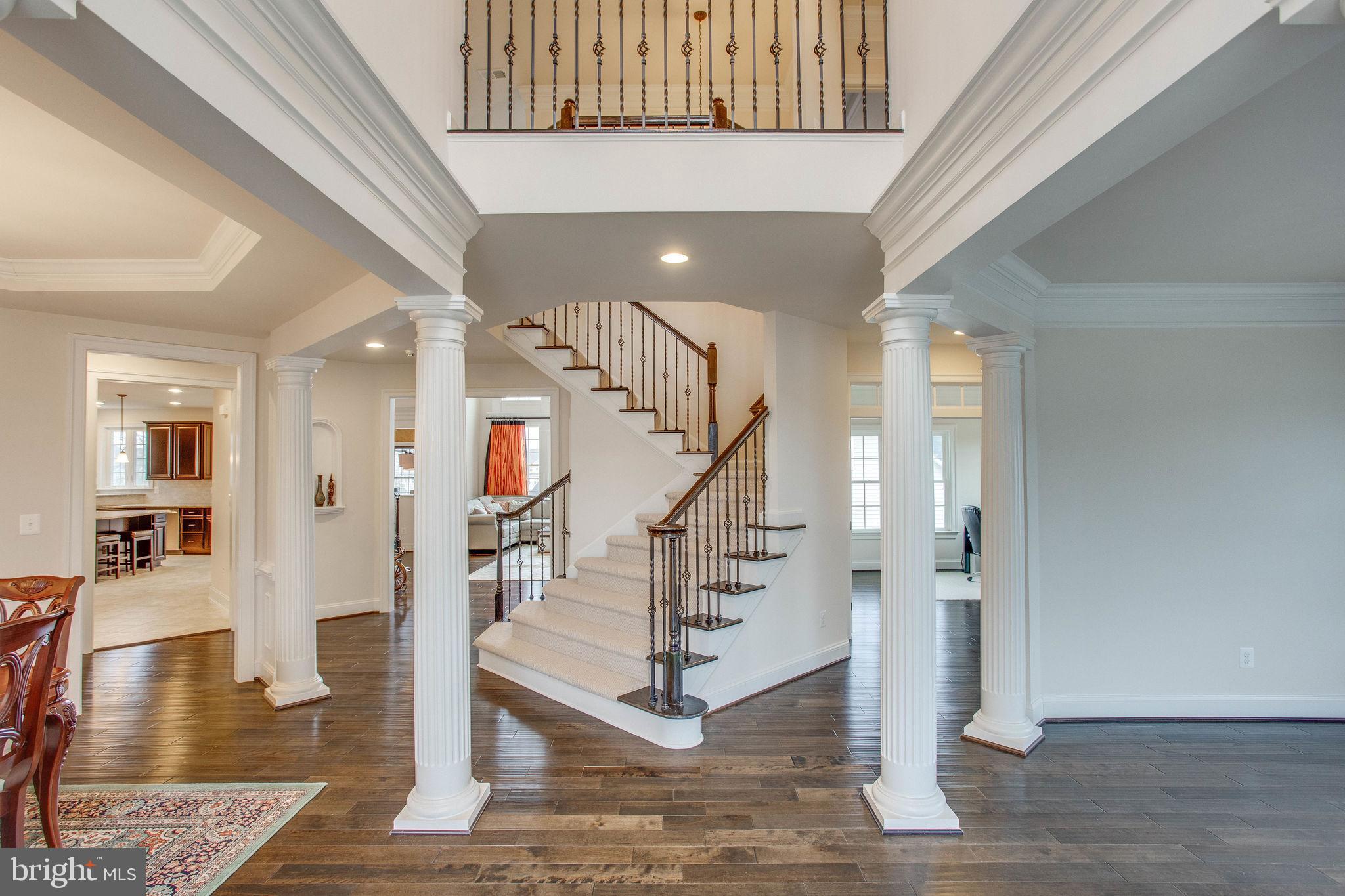 SEVEN HILLS - Residential