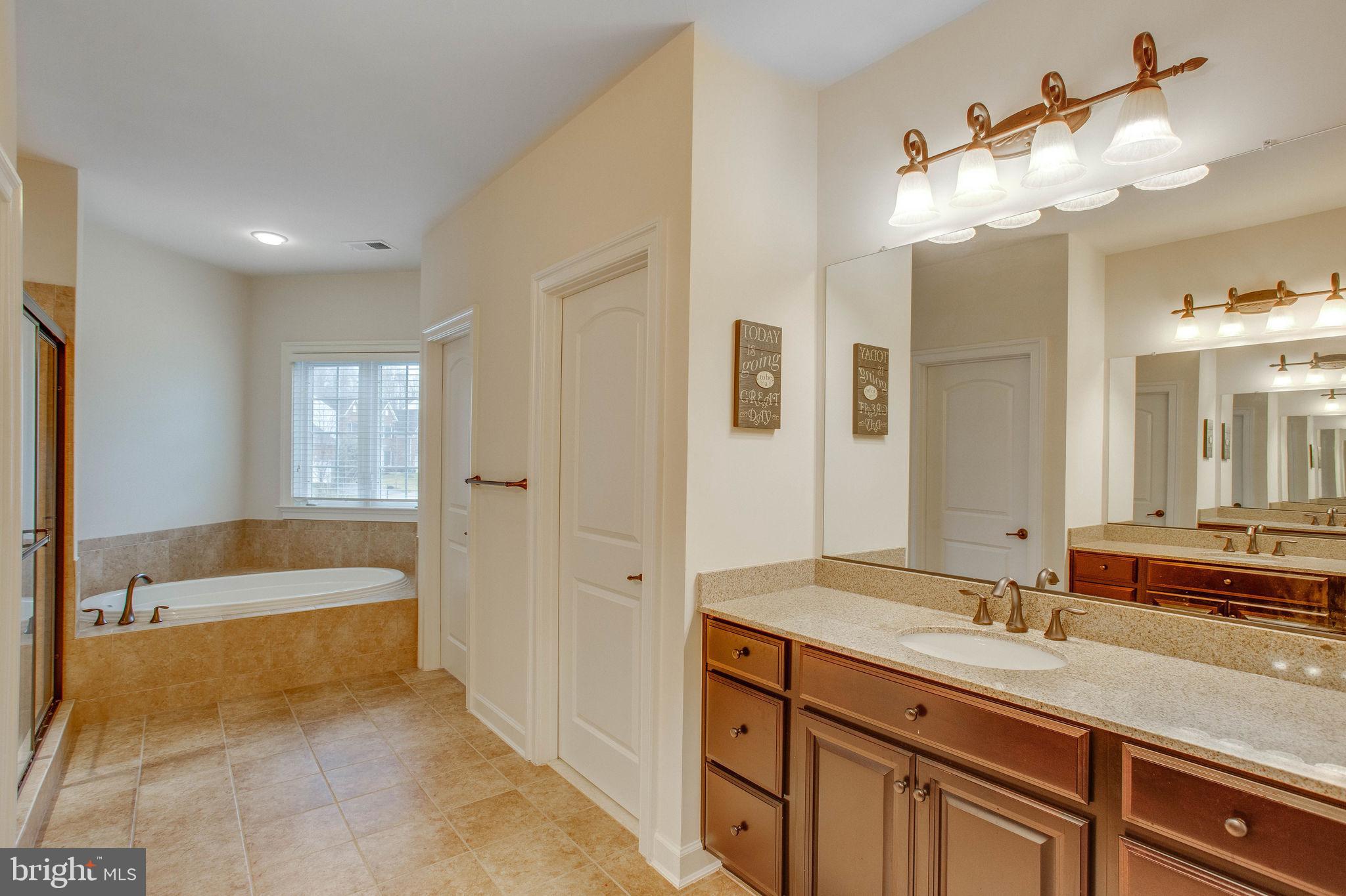 SEVEN HILLS - Residential