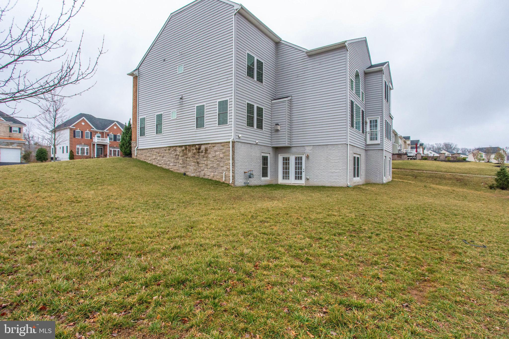 SEVEN HILLS - Residential