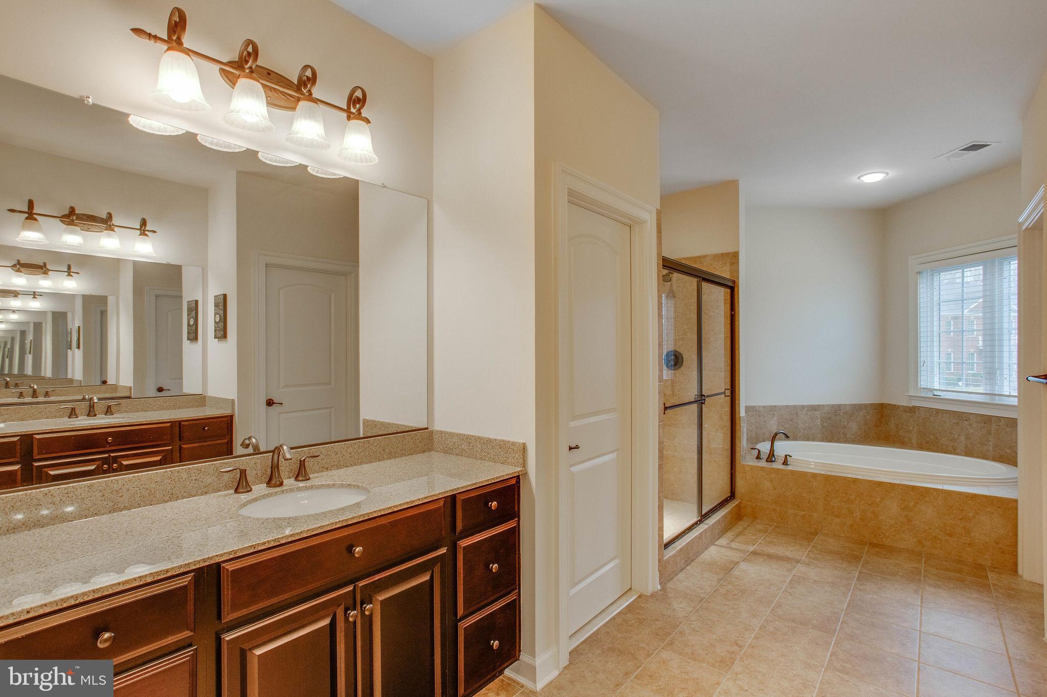 SEVEN HILLS - Residential