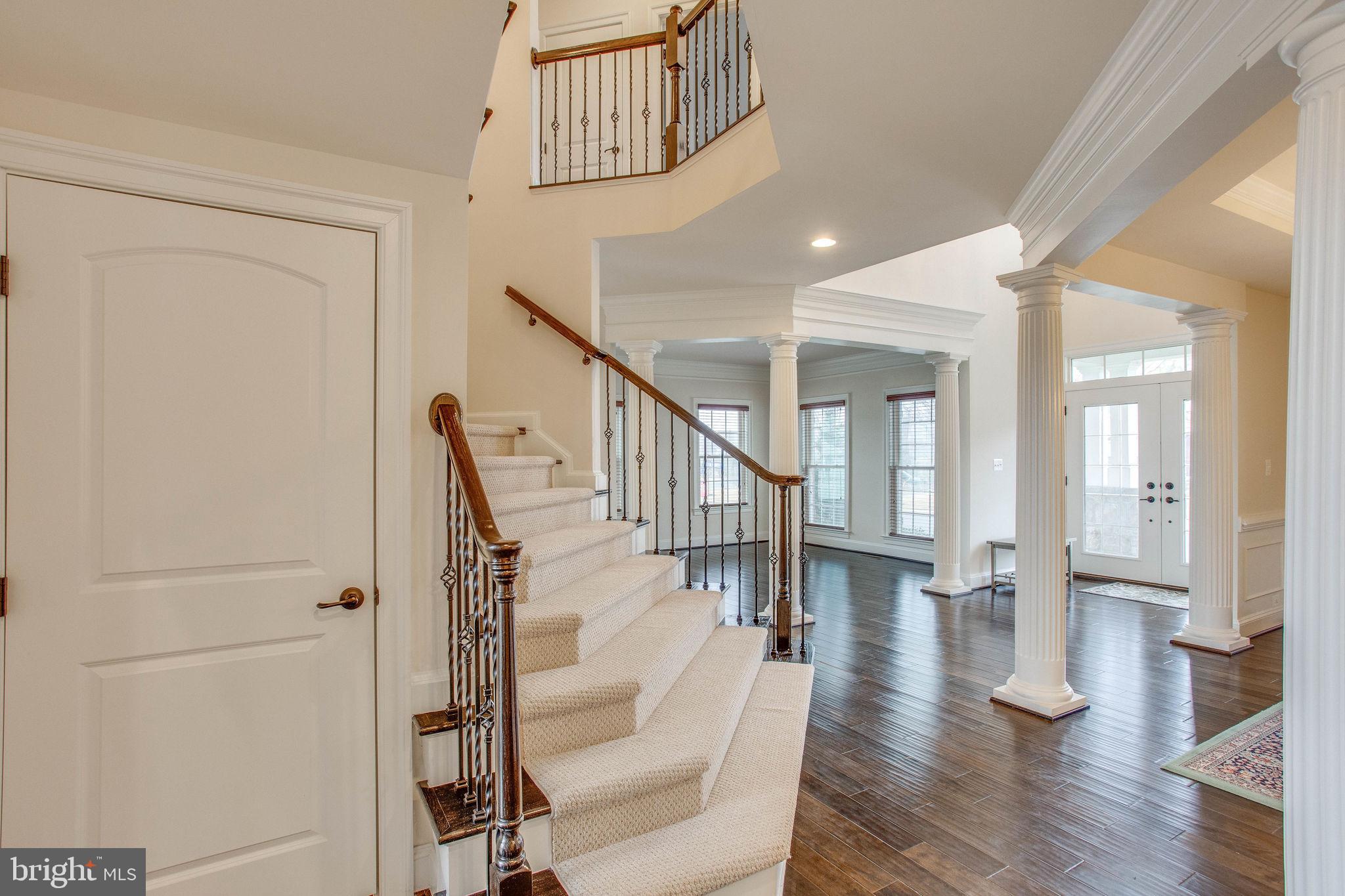 SEVEN HILLS - Residential