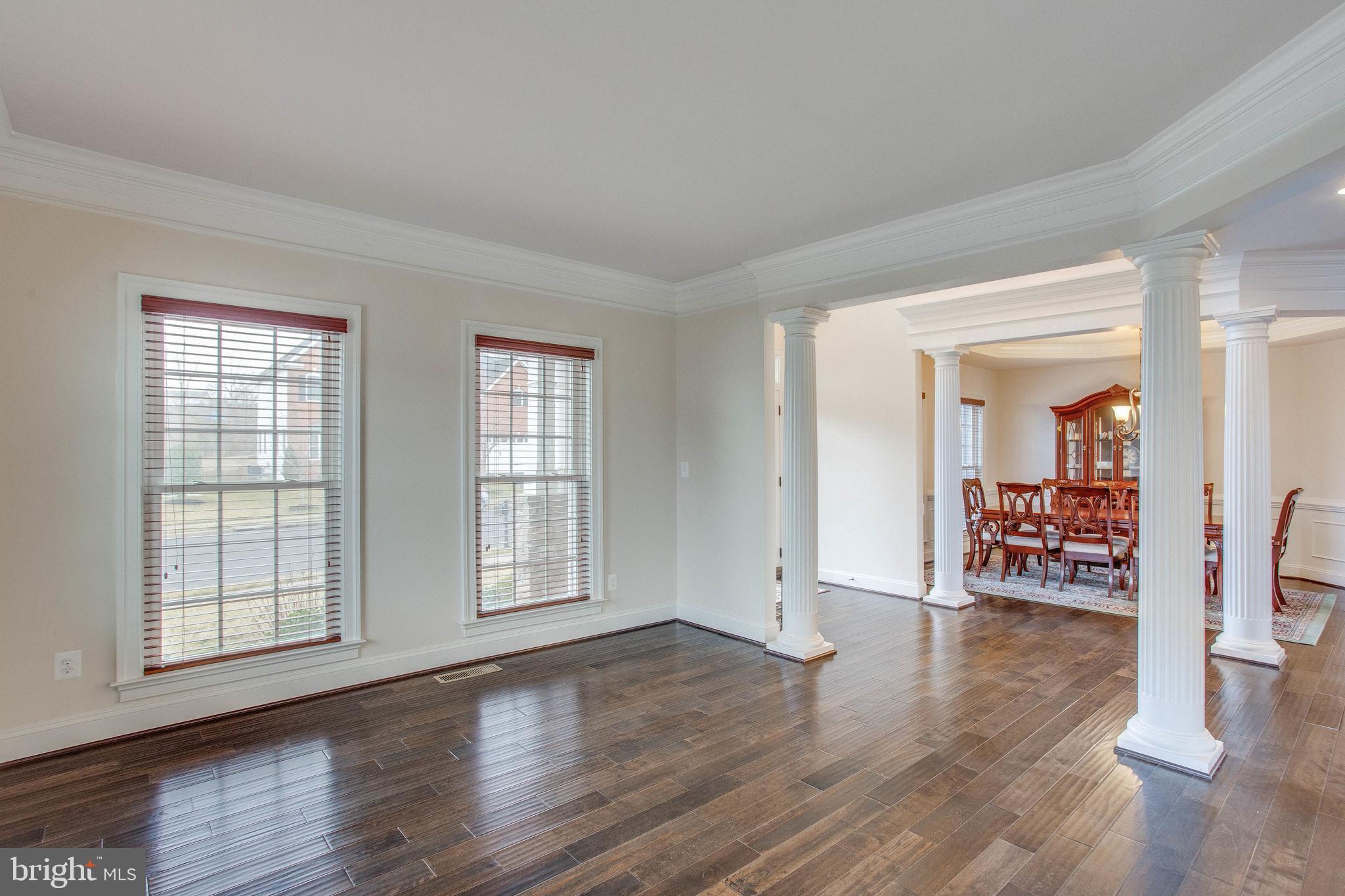 SEVEN HILLS - Residential