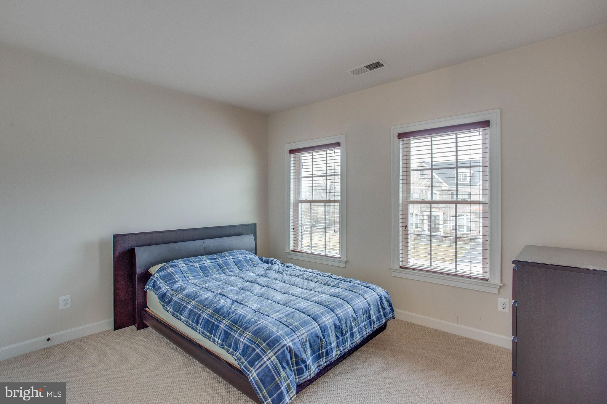 SEVEN HILLS - Residential