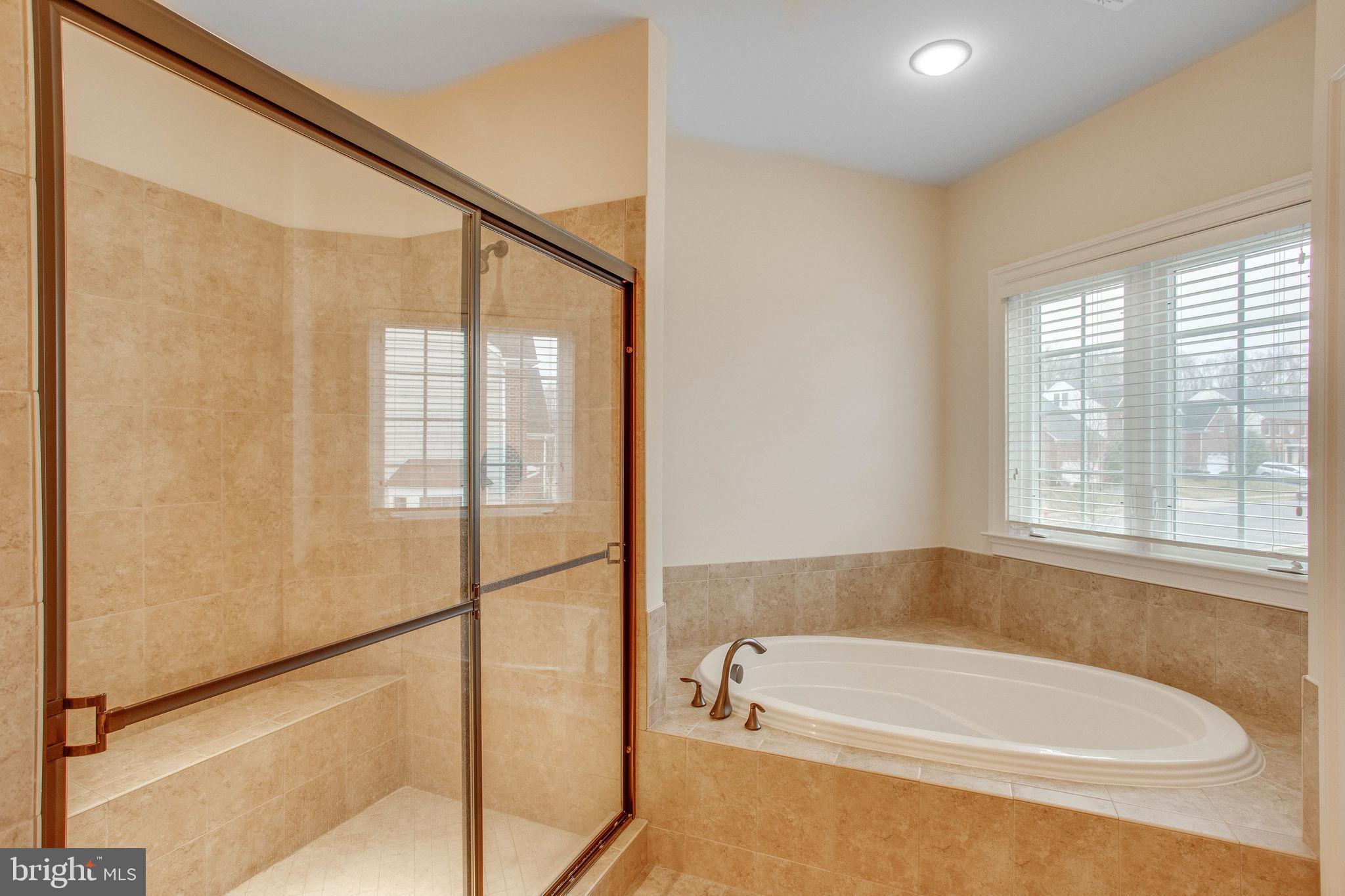 SEVEN HILLS - Residential