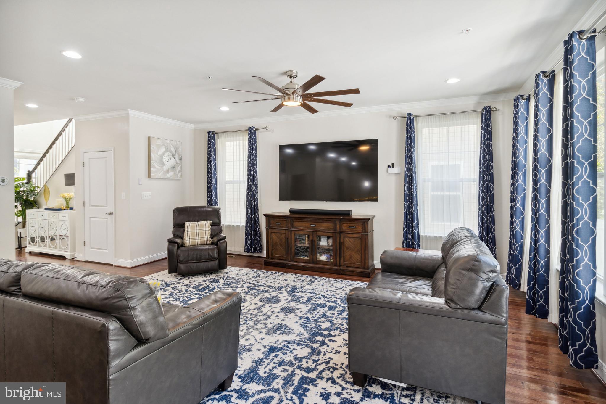 HOLLY RIDGE - Residential