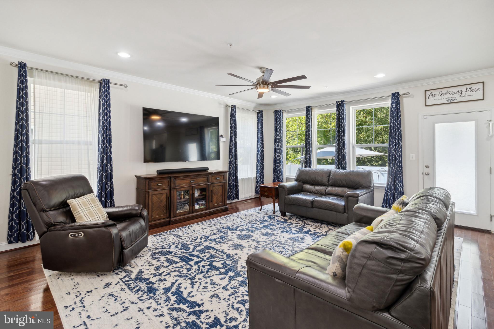 HOLLY RIDGE - Residential