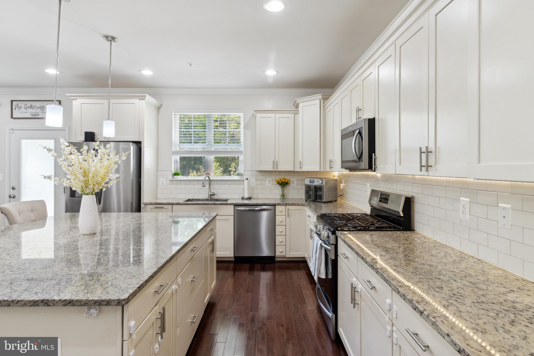 HOLLY RIDGE - Residential