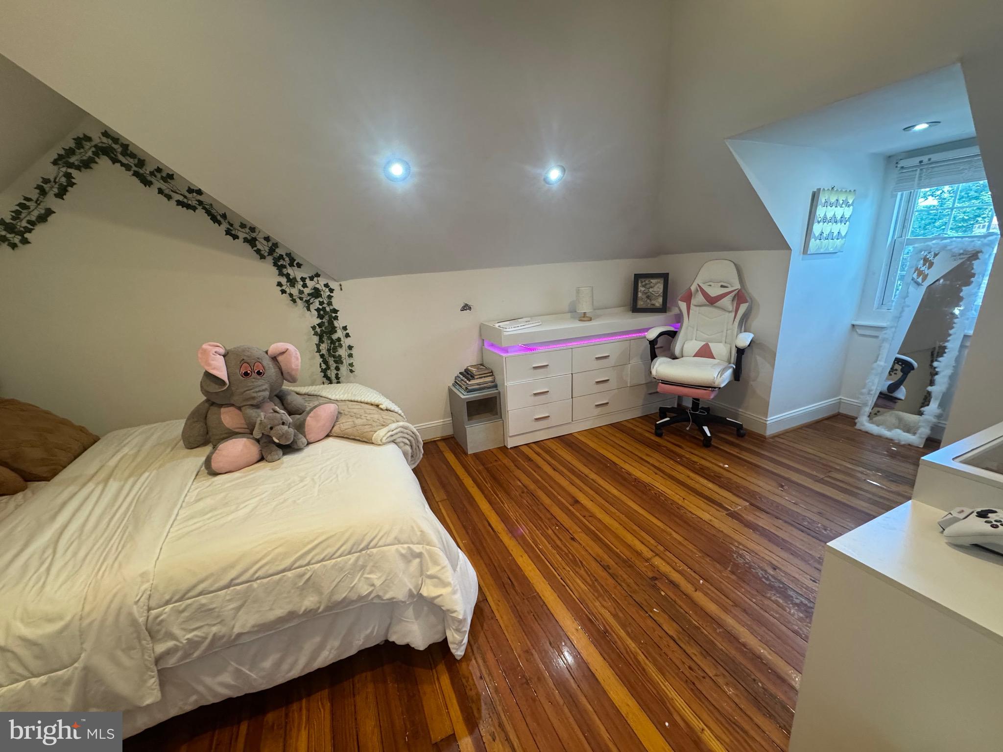 WYNNEFIELD HEIGHTS - Residential