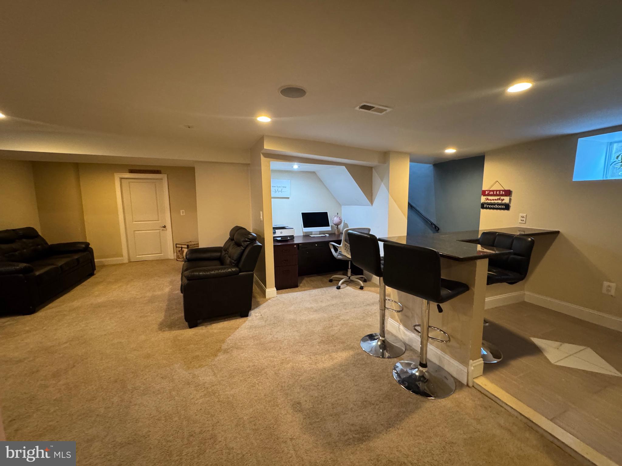 WYNNEFIELD HEIGHTS - Residential