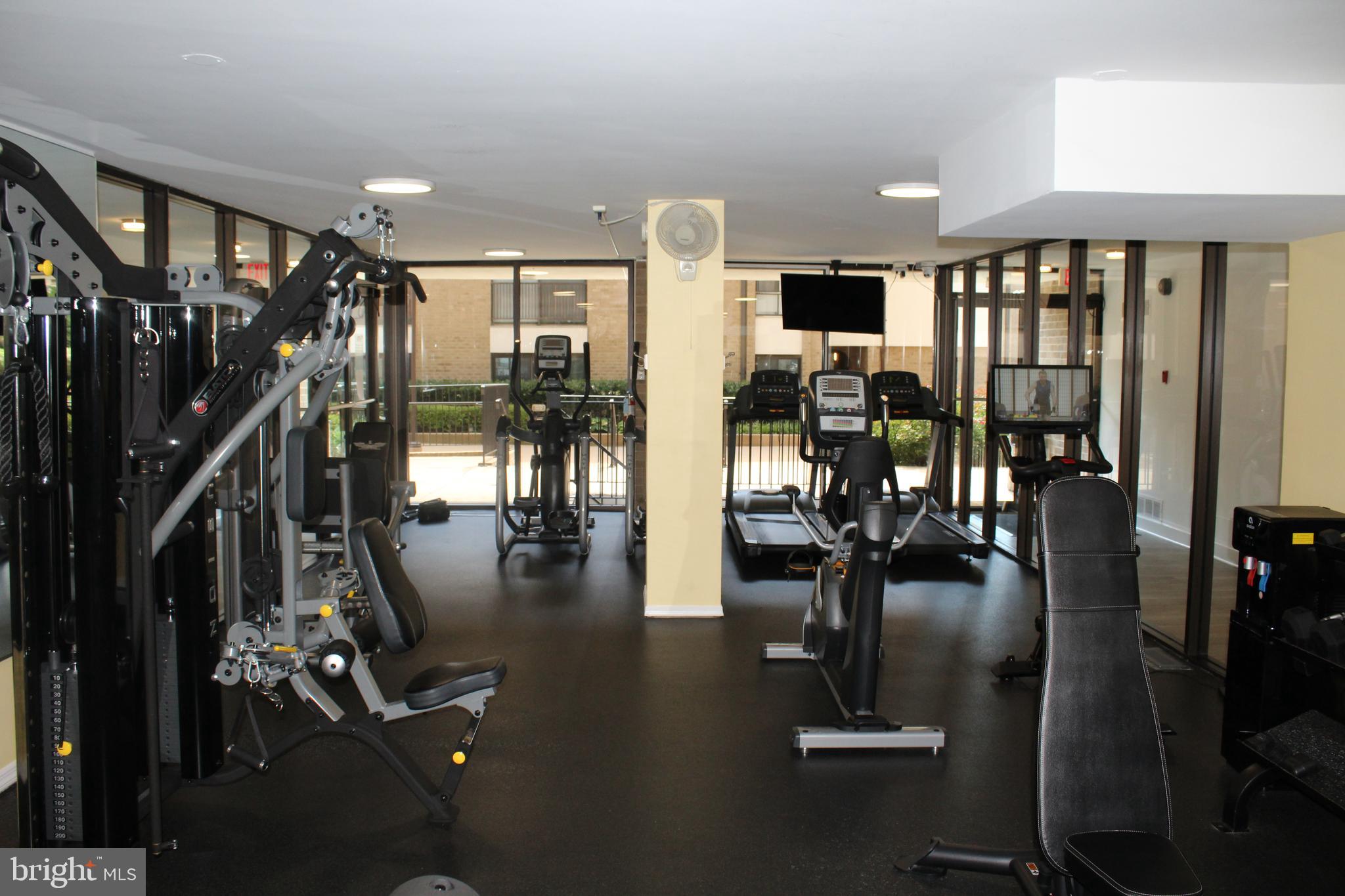 AMERICANA CENTRE - Residential