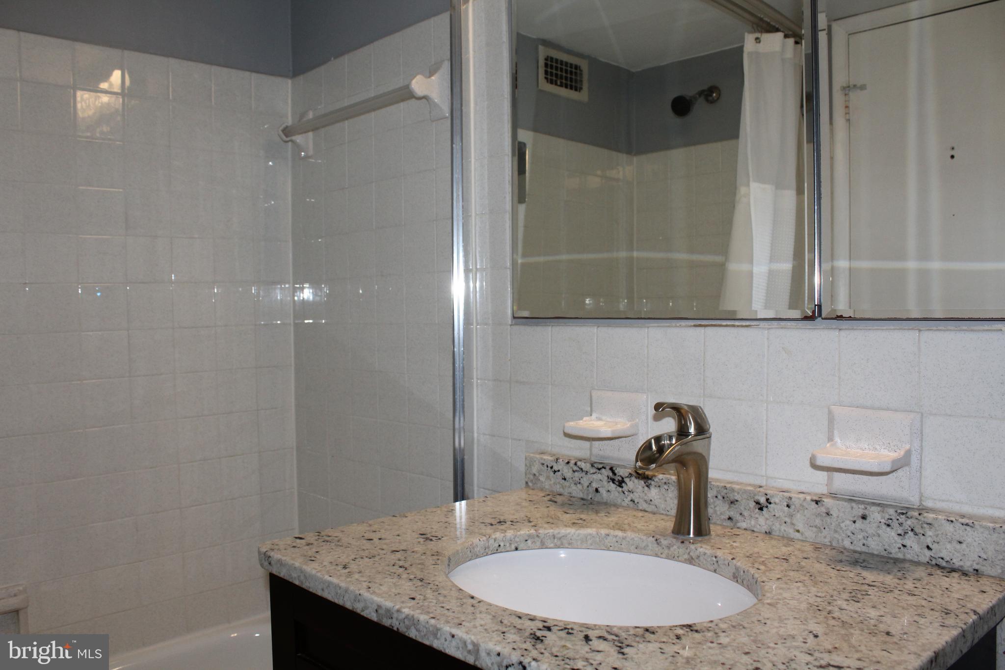 AMERICANA CENTRE - Residential