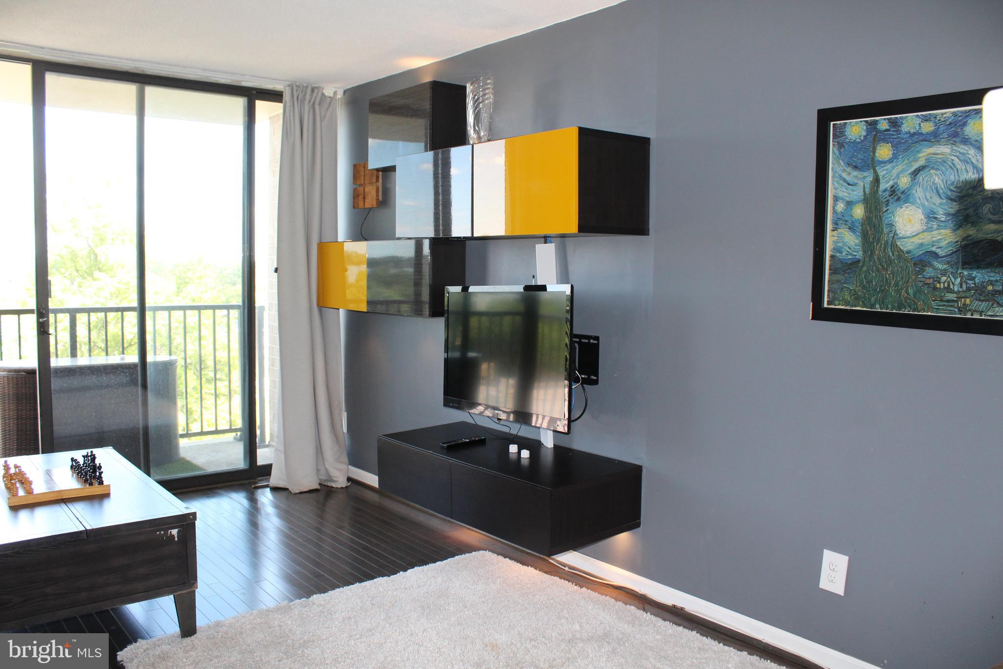 AMERICANA CENTRE - Residential