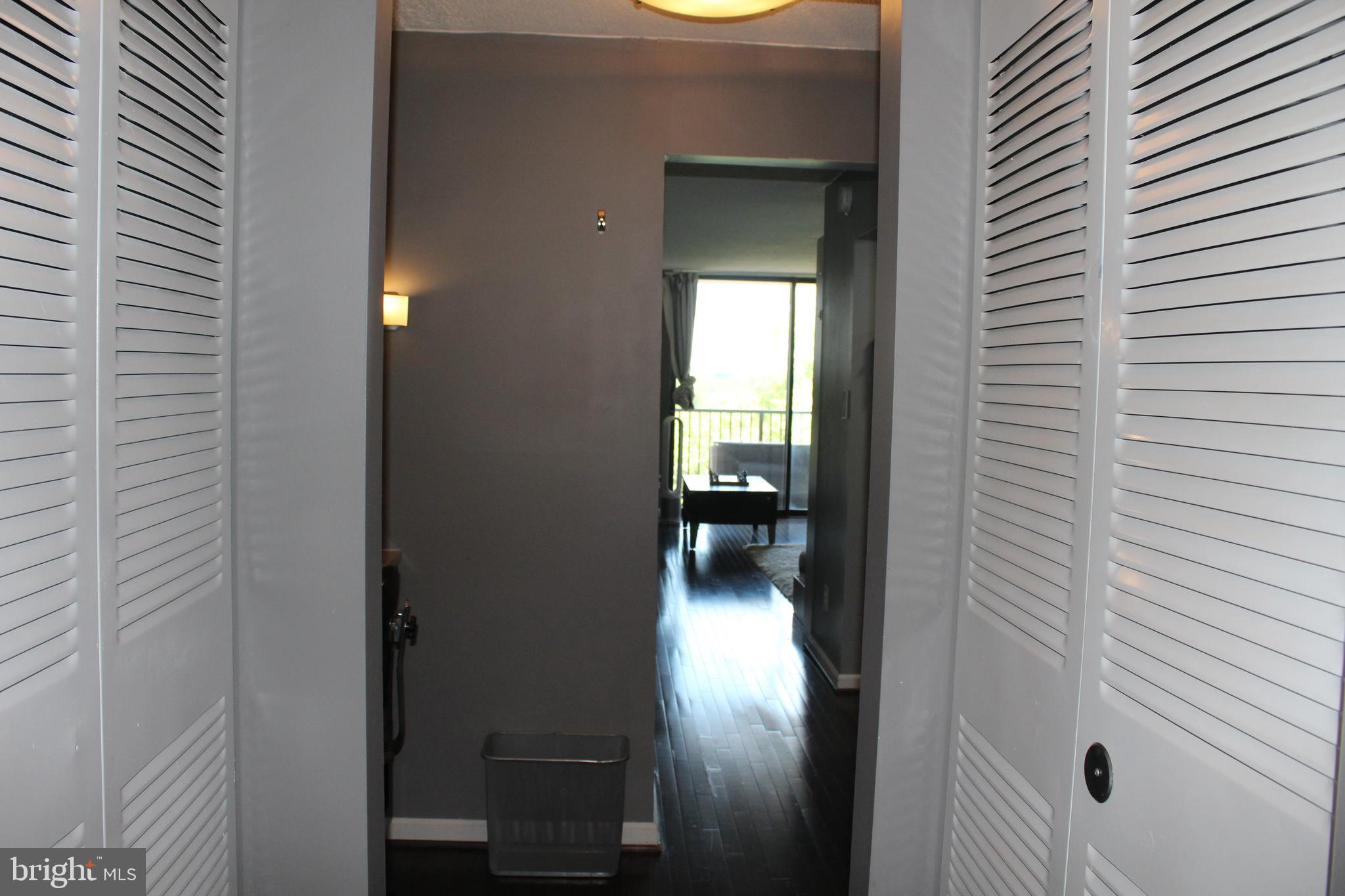 AMERICANA CENTRE - Residential