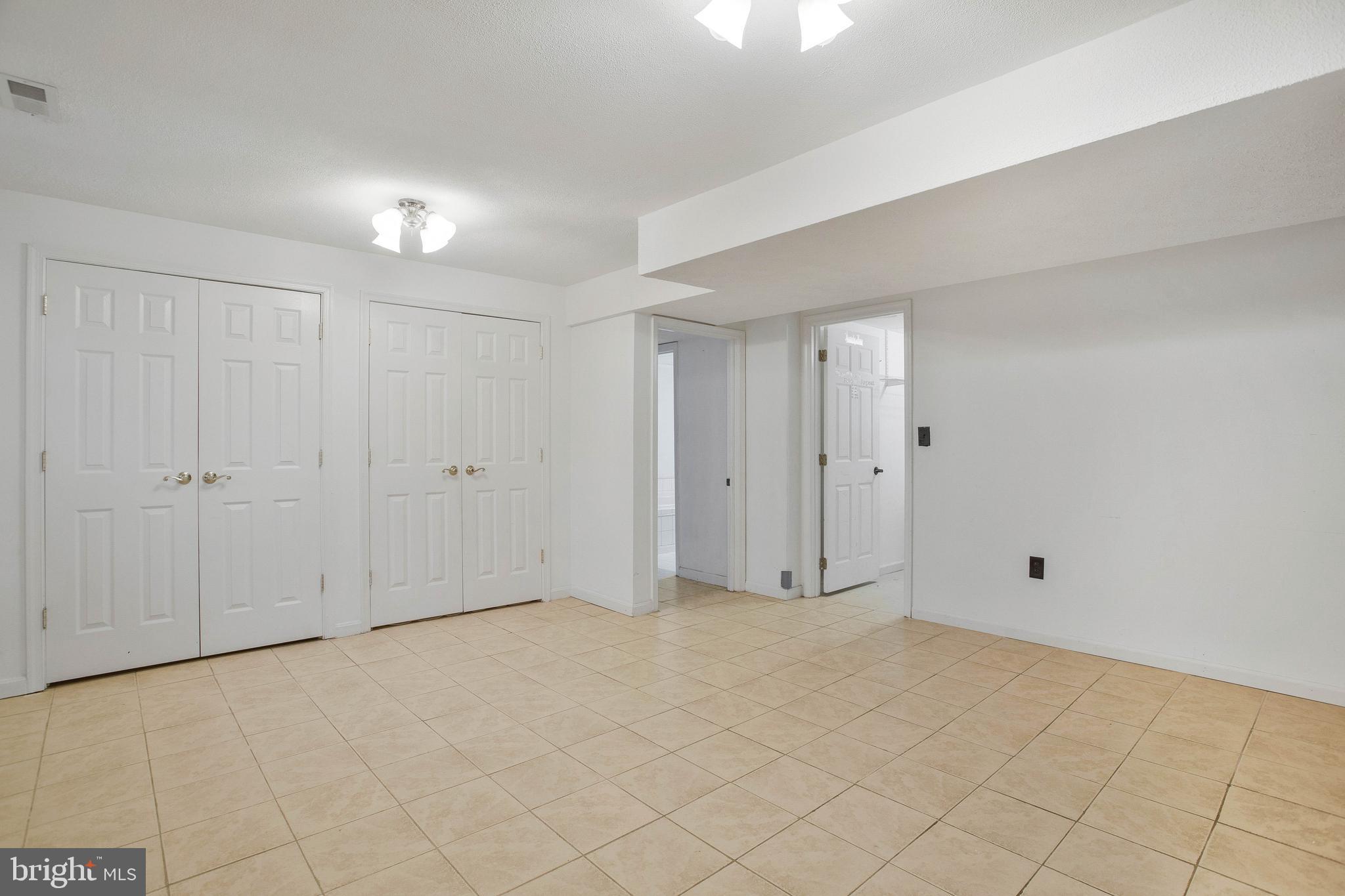 BEVERLY ESTATES - Residential