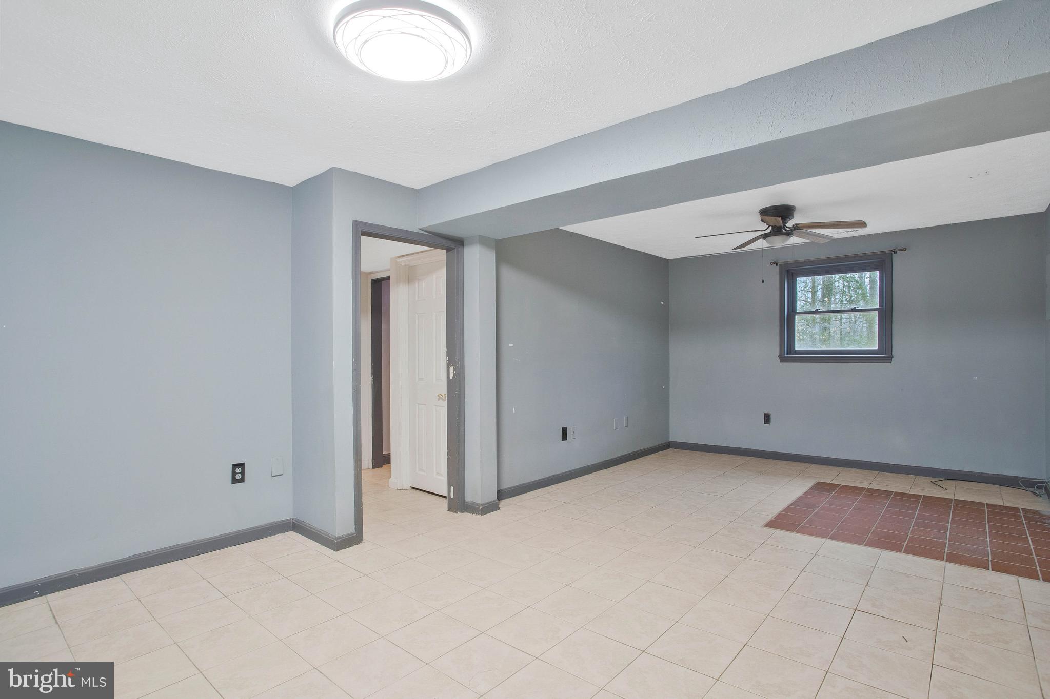 BEVERLY ESTATES - Residential