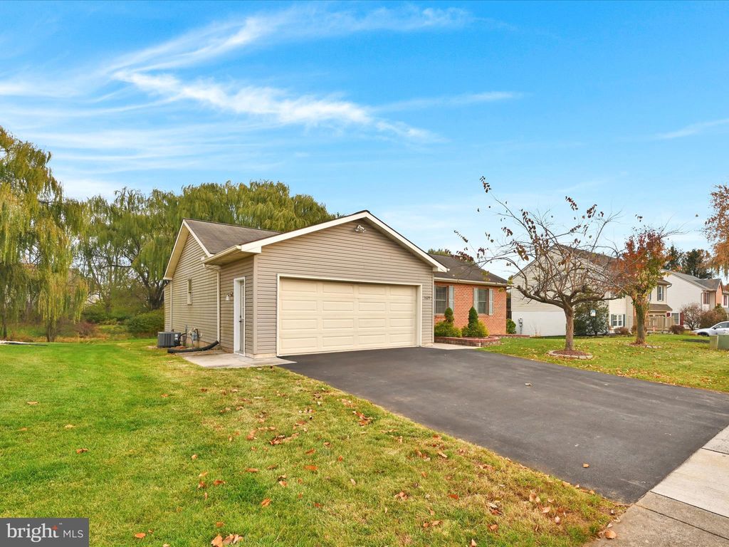 Photo of 1629 Brookhaven Drive, Lancaster, PA 17601 (MLS # PALA2043668)