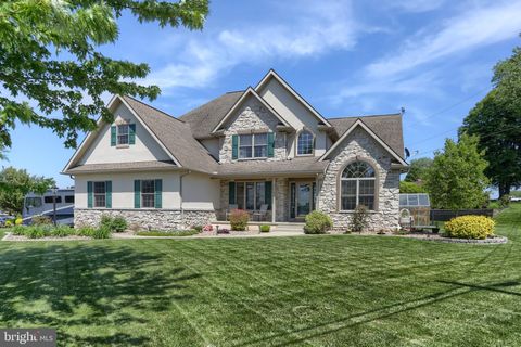 Homes For Sale - 400 Clays Xing L-0022 Xing<br/> LEBANON, PA 17042
