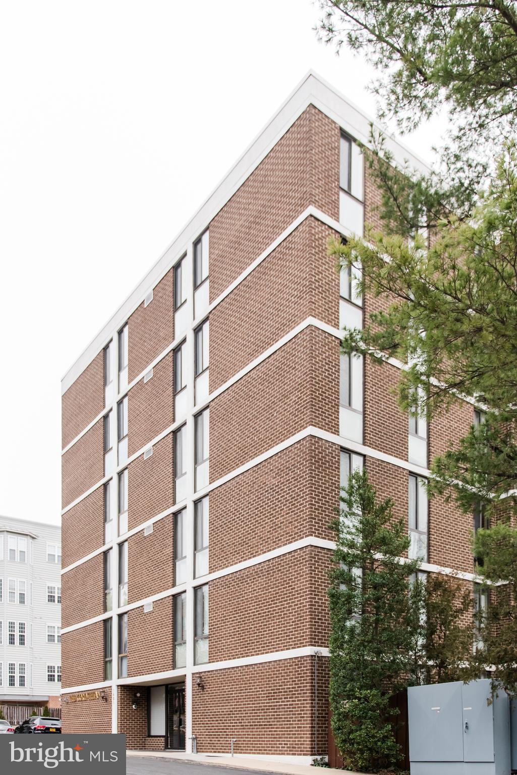 THE CORINTHIAN - Residential