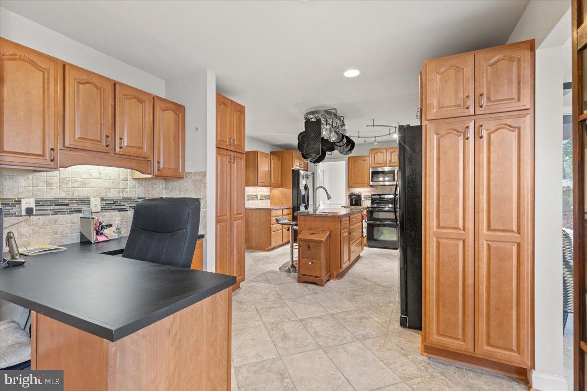 RIVERWOOD FARMS - Residential