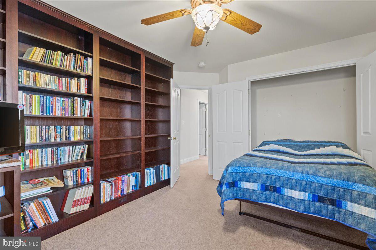 RIVERWOOD FARMS - Residential