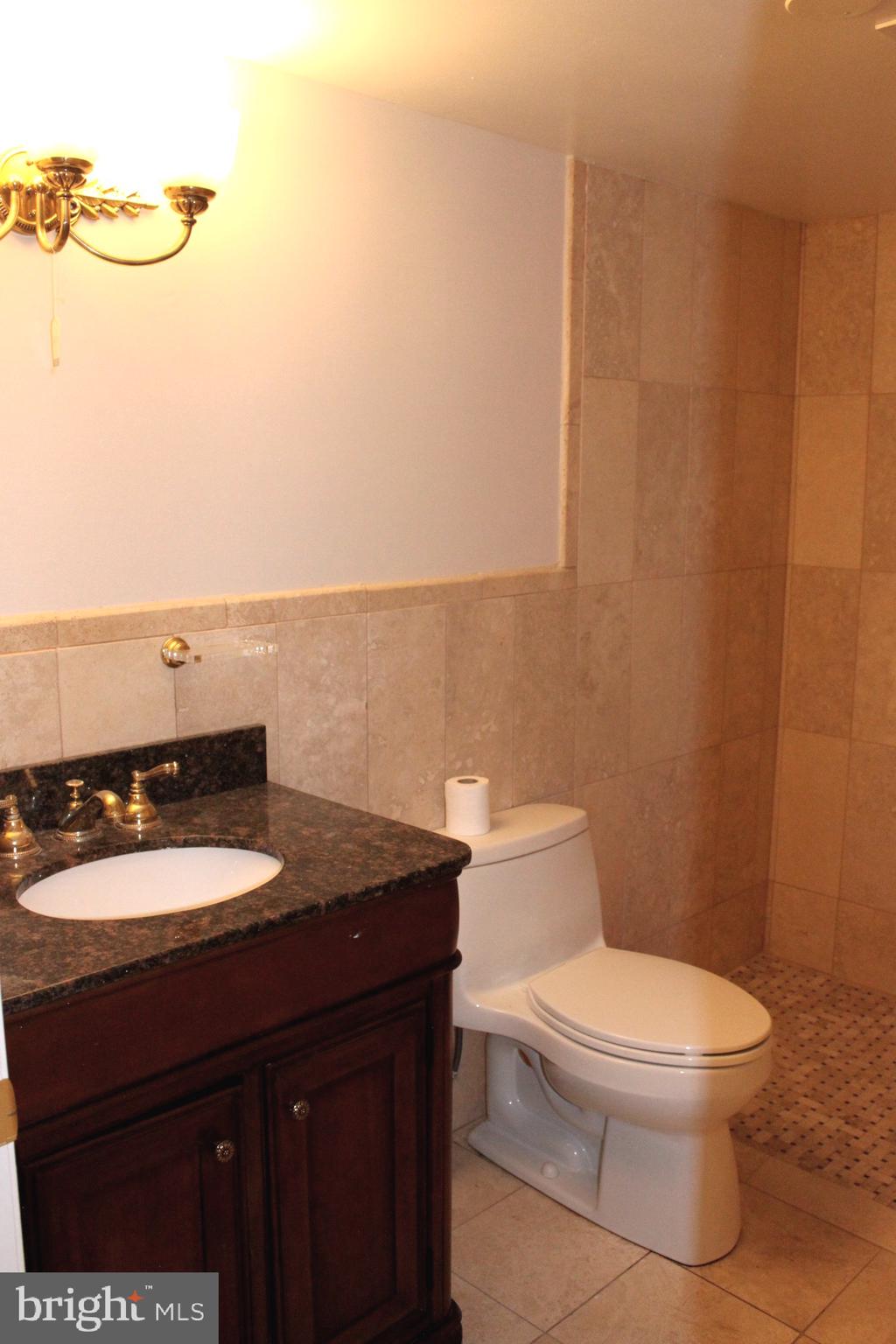 RESTON - Residential Lease