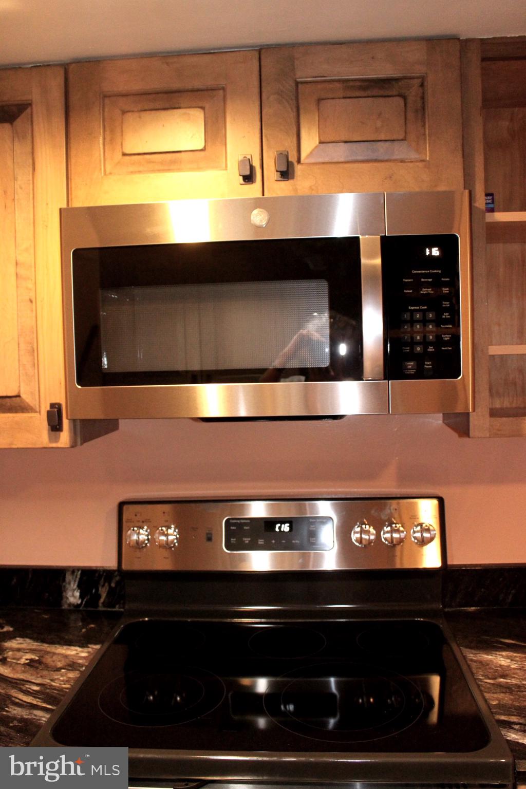 RESTON - Residential Lease